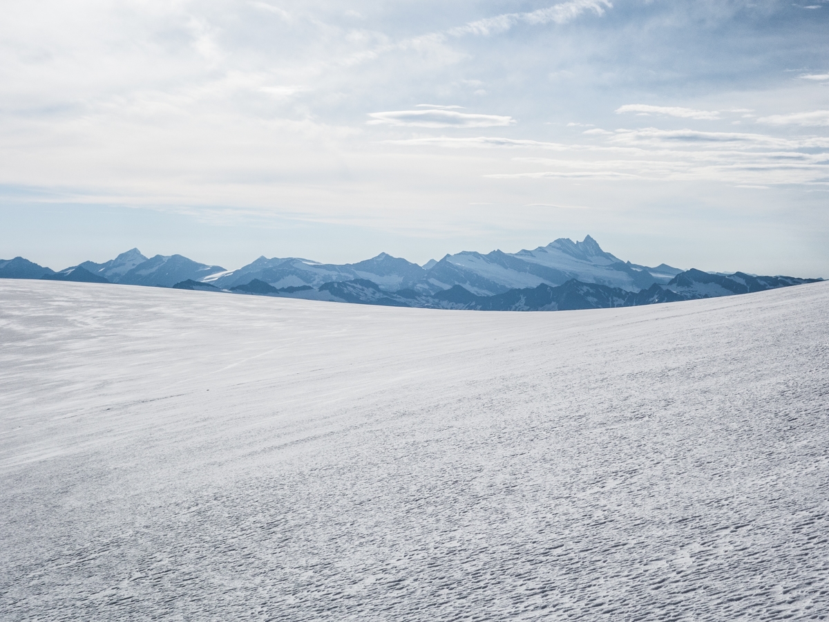 grossvenediger-ueber-neue-prager-huette-matreier-tauernhaus-08